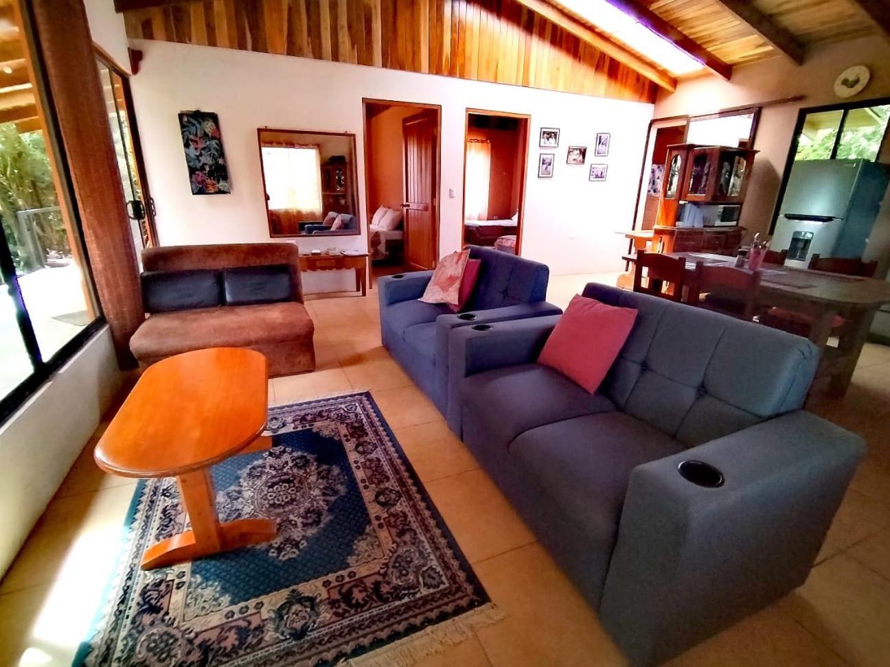 Casa De Montana Tica Linda