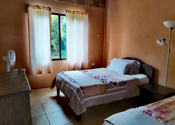 Casa De Montana Tica Linda